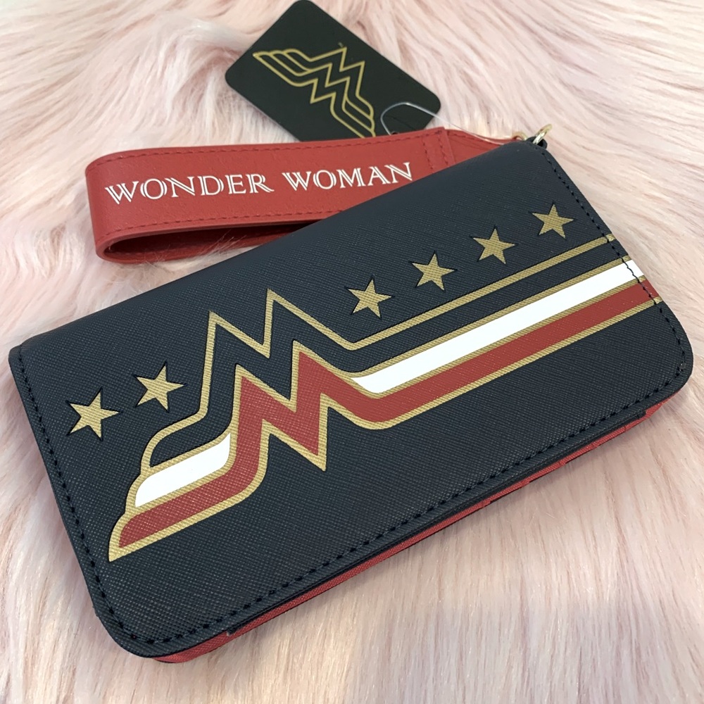Wonder Woman Wallet Wristlet